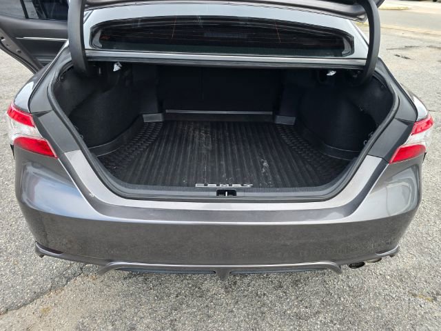 Used 2020 Toyota Camry SE image 14