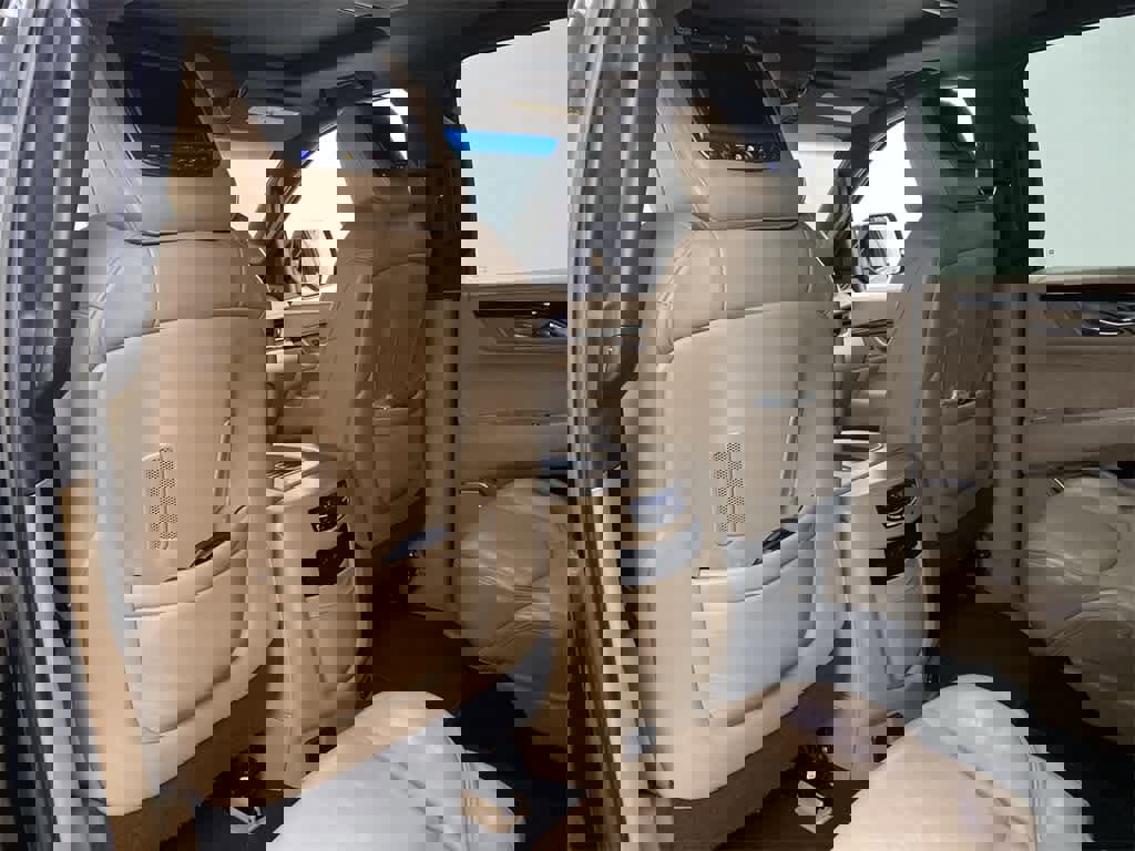 Used 2018 Cadillac Escalade Platinum image 15