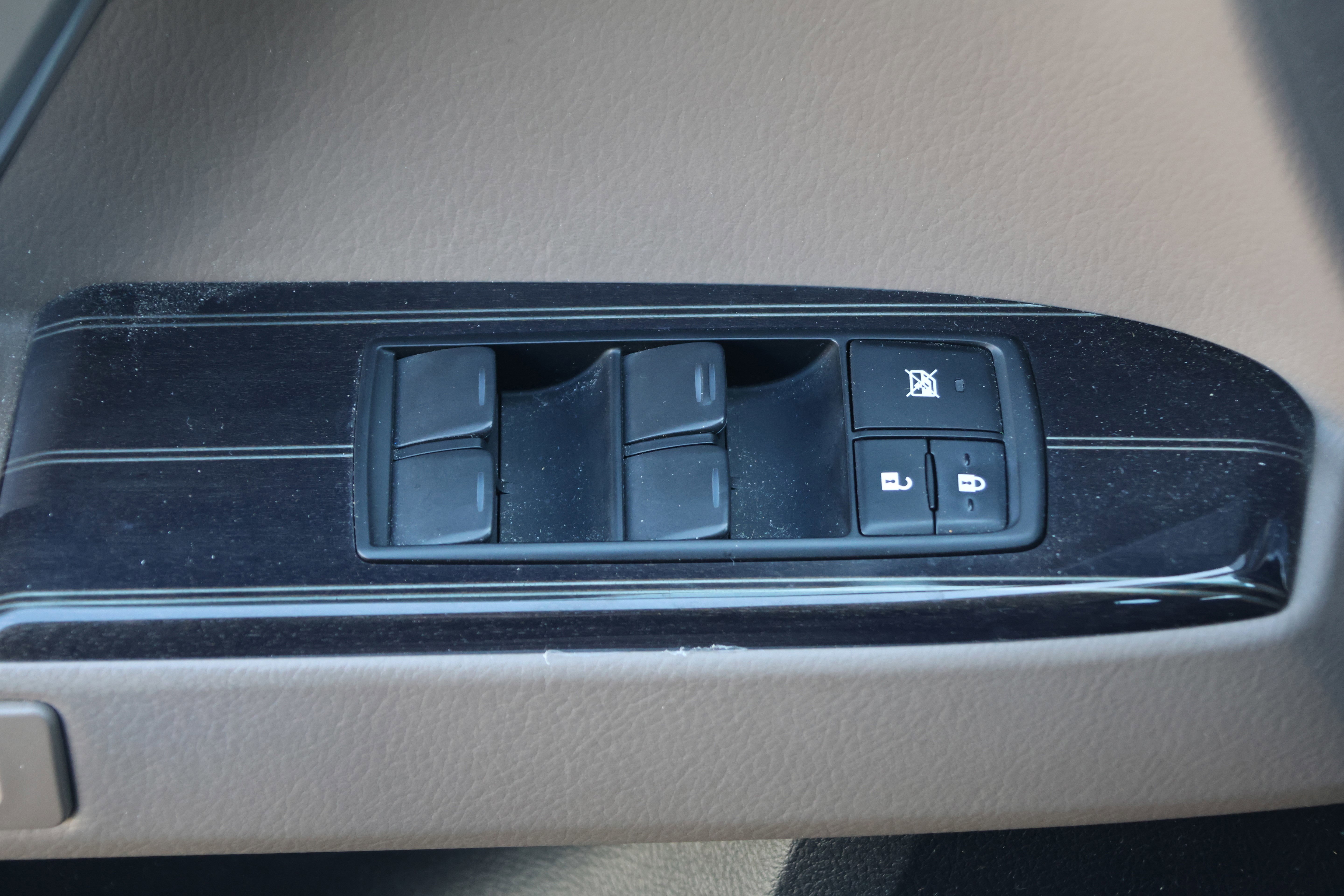 Used 2021 Lexus GX 460 Luxury w/ Accessory Package image 13