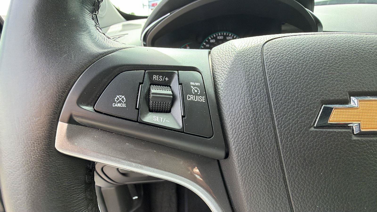 Used 2022 Chevrolet Trax LT w/ Redline Edition AWD/4WD image 24