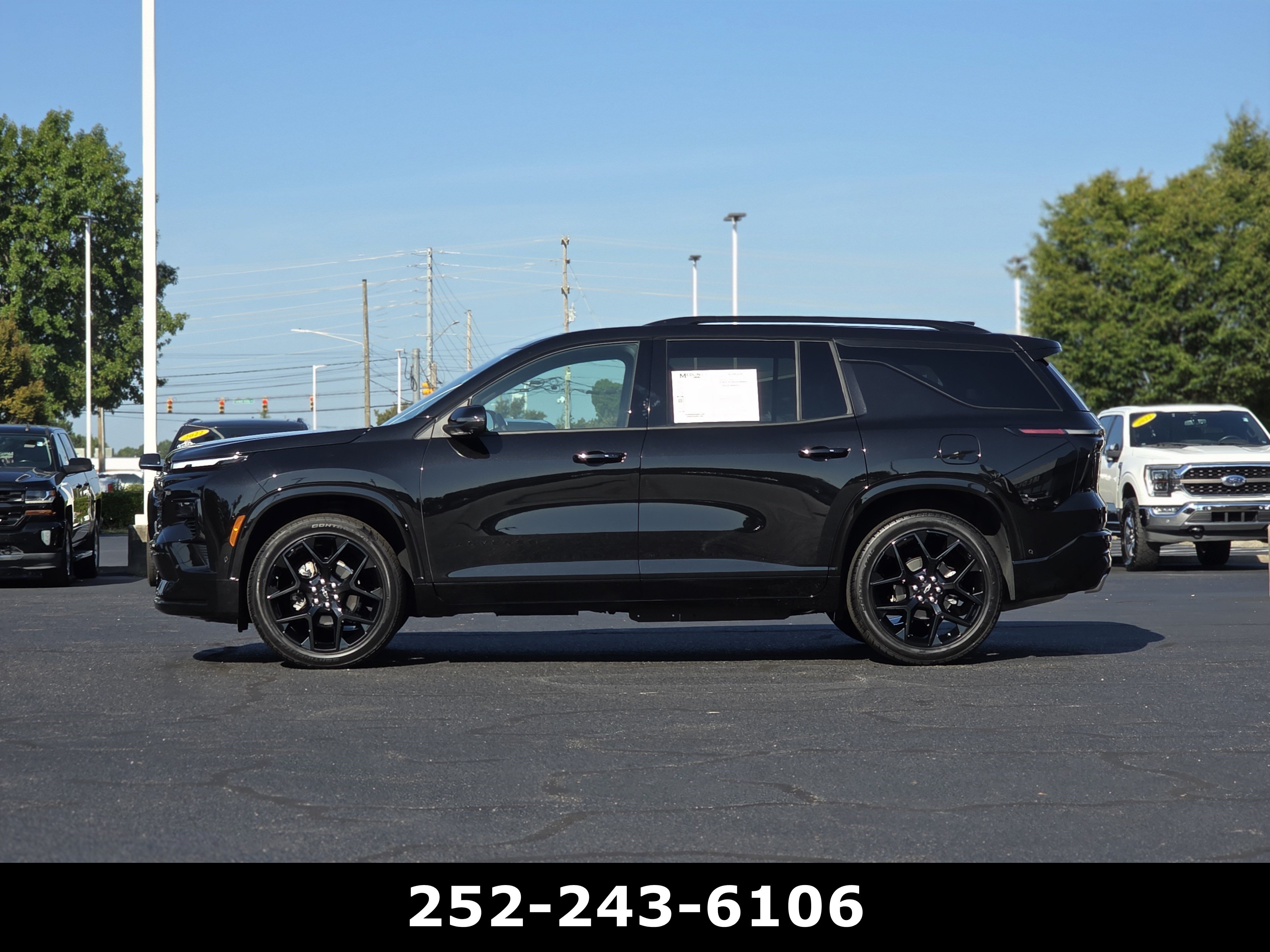 Used 2026 Chevrolet Traverse RS FWD image 4