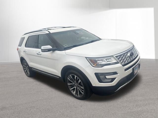 Used 2016 Ford Explorer Platinum image 3