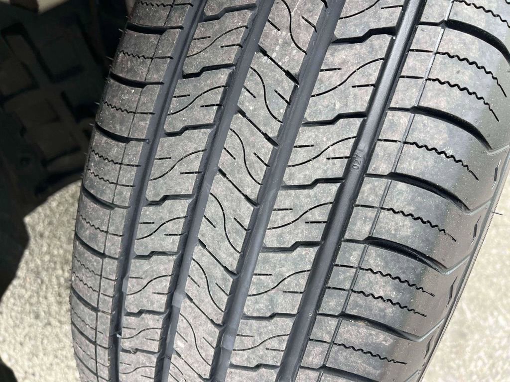 Used 2023 Nissan Rogue SV image 36