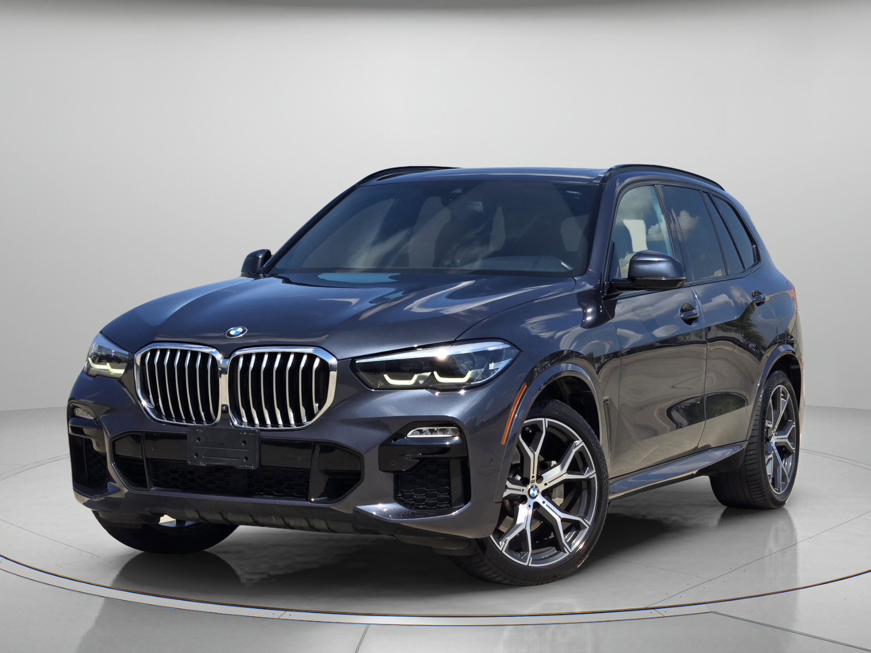 Used 2019 BMW X5 xDrive40i w/ M Sport Package