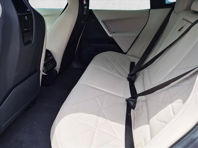 Used 2024 BMW iX xDrive50 w/ Premium Package AWD/4WD image 17