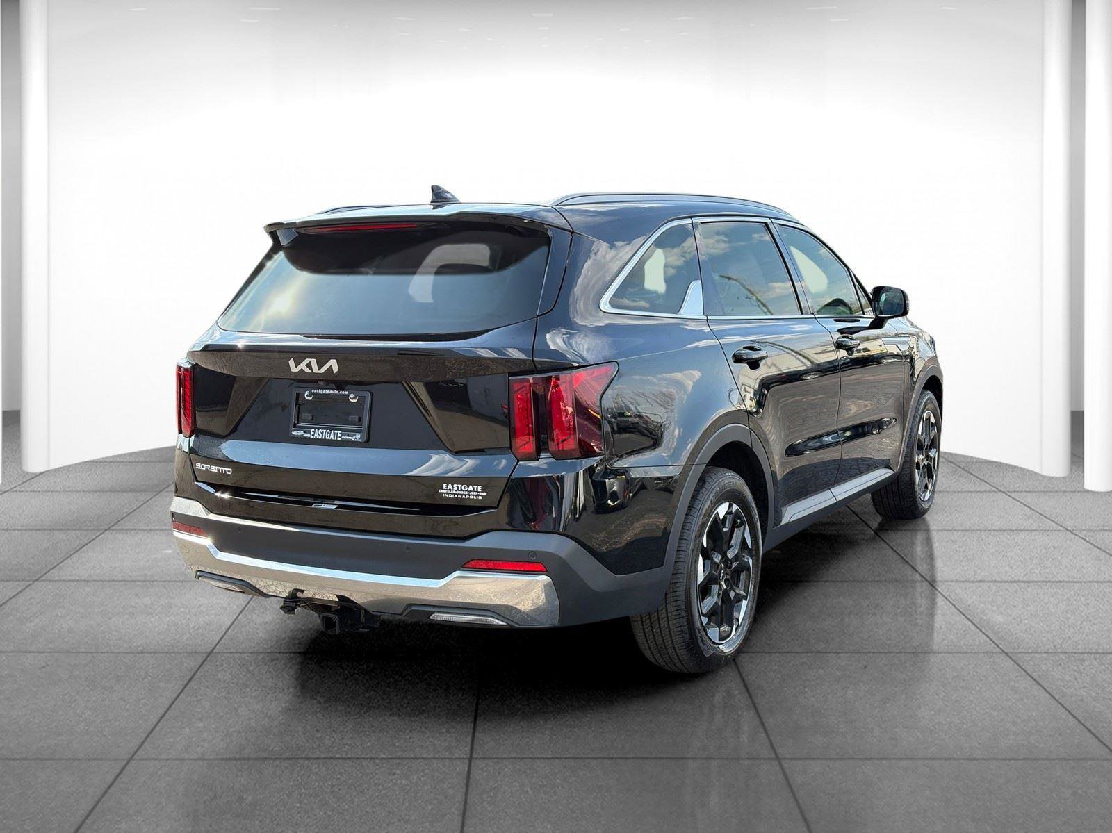 Used 2024 Kia Sorento S w/ Panoramic Sunroof Package FWD image 7