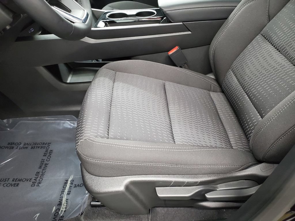 Used 2025 Chevrolet Equinox LT w/ Safety and Technology Package FWD image 14