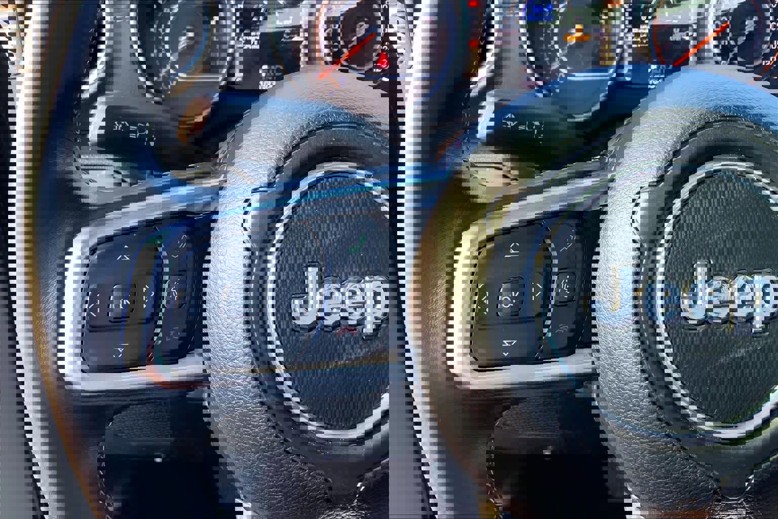 Used 2018 Jeep Wrangler Unlimited Sahara image 25