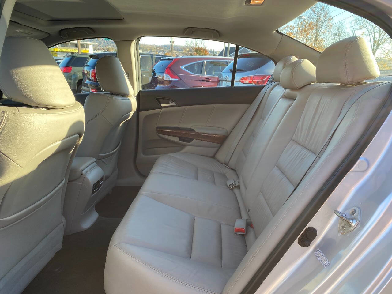 Used 2011 Honda Accord EX-L image 21