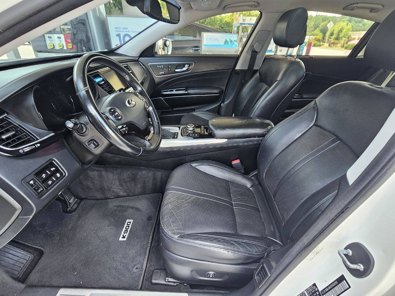 Used 2015 Kia K900 Premium RWD image 4