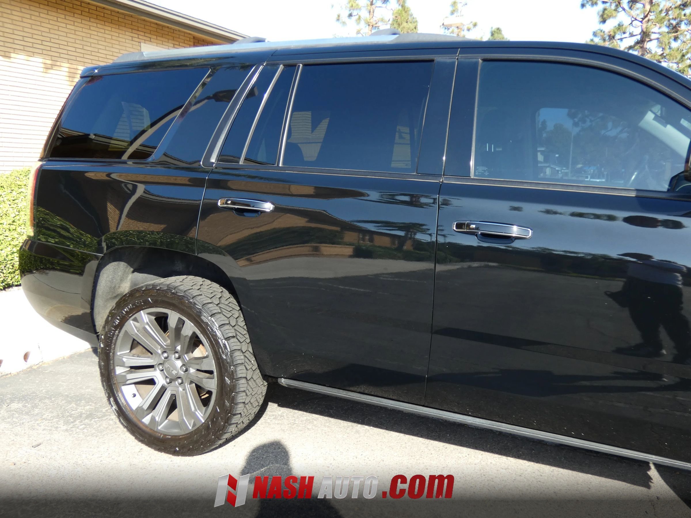Used 2017 GMC Yukon Denali w/ Open Road Package RWD image 7