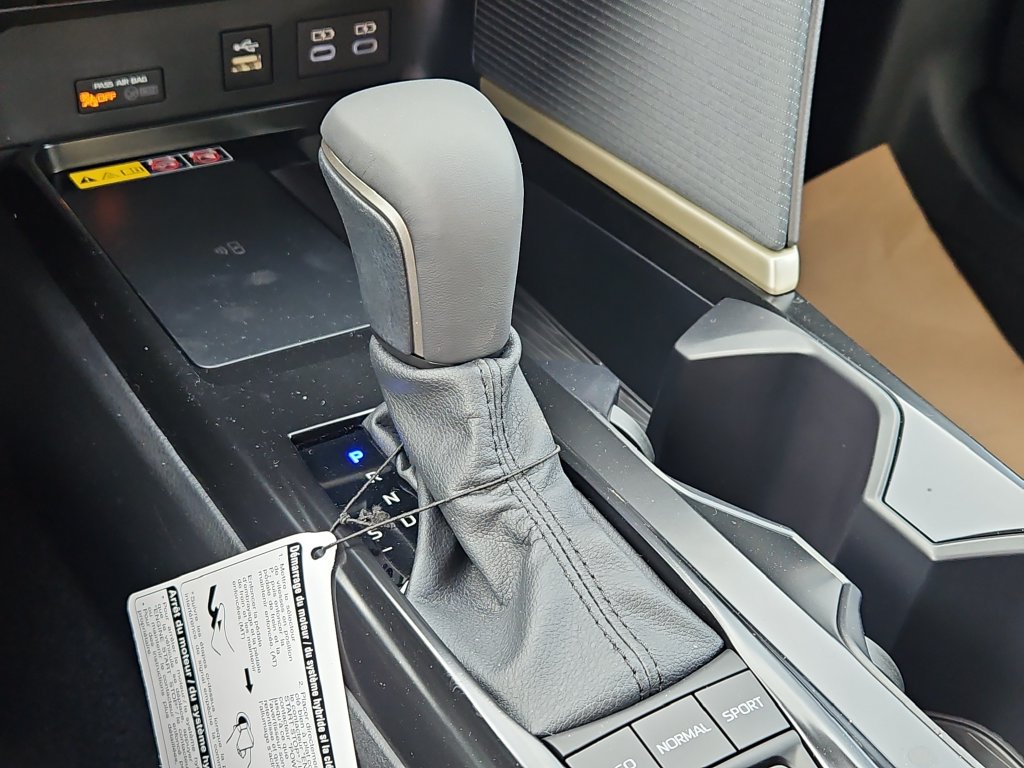 New 2026 Toyota Camry SE FWD image 15