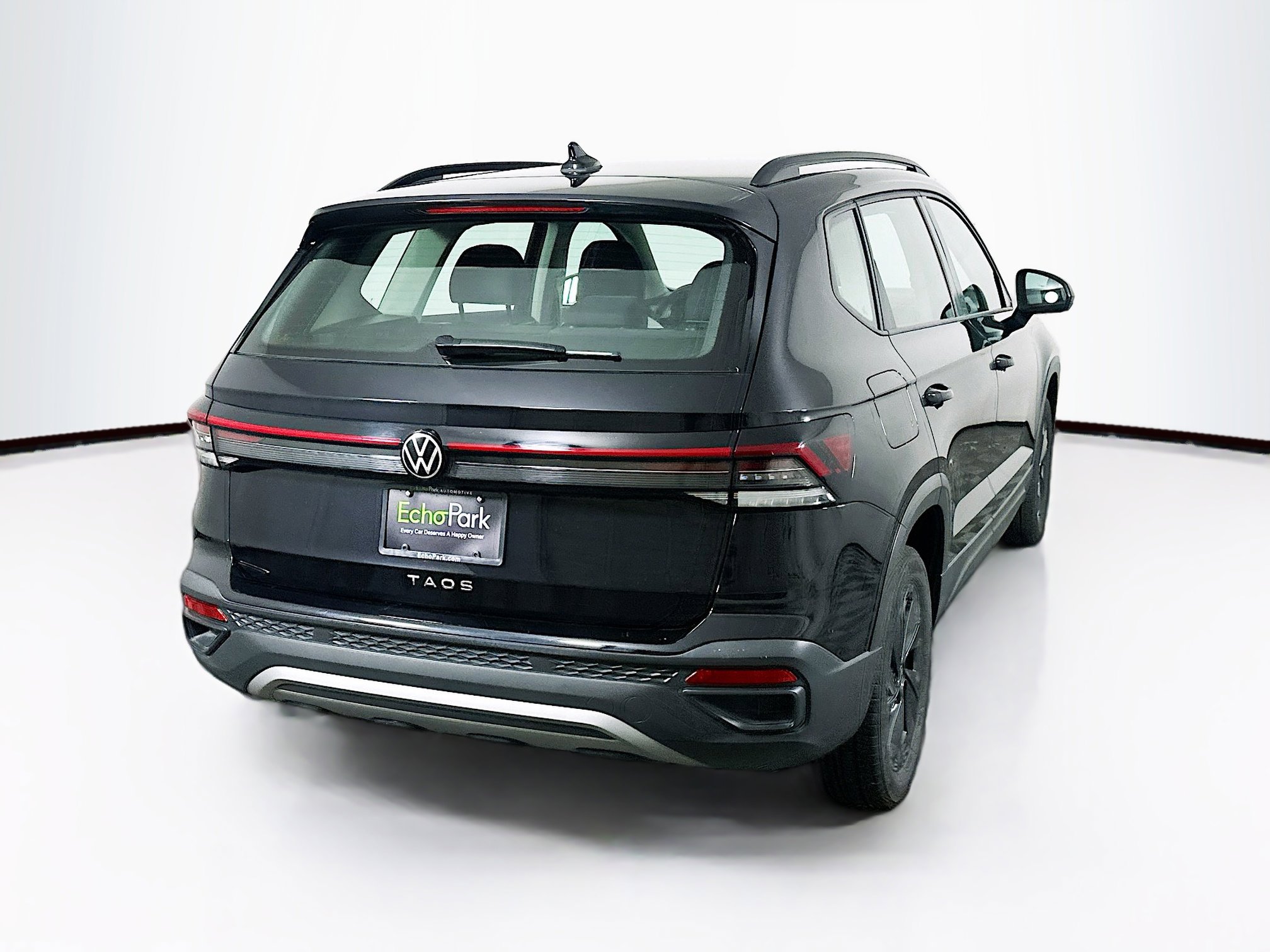 Used 2025 Volkswagen Taos S FWD image 9