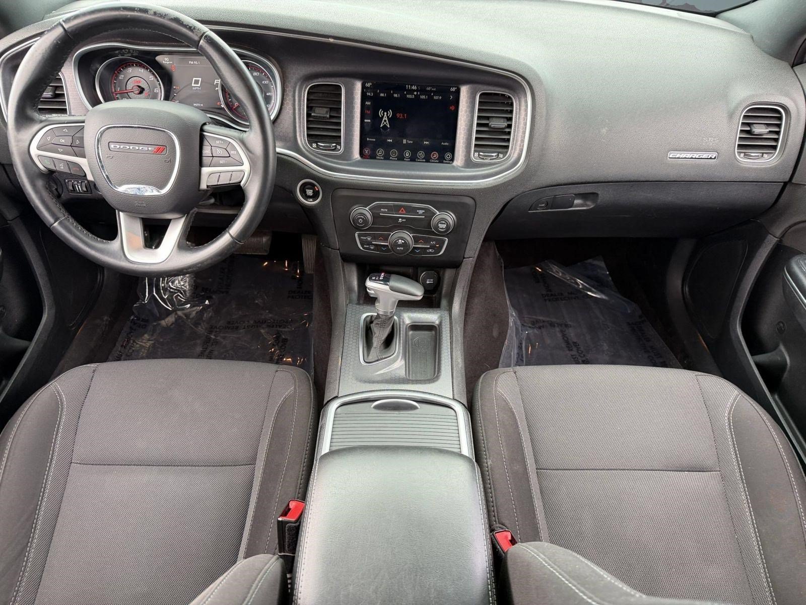 Used 2017 Dodge Charger SXT AWD/4WD image 14