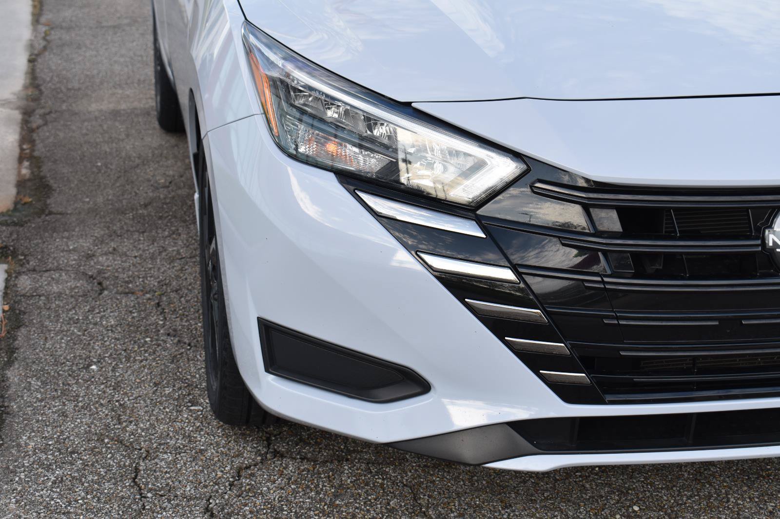 Used 2023 Nissan Versa SR w/ Trunk Package FWD image 17