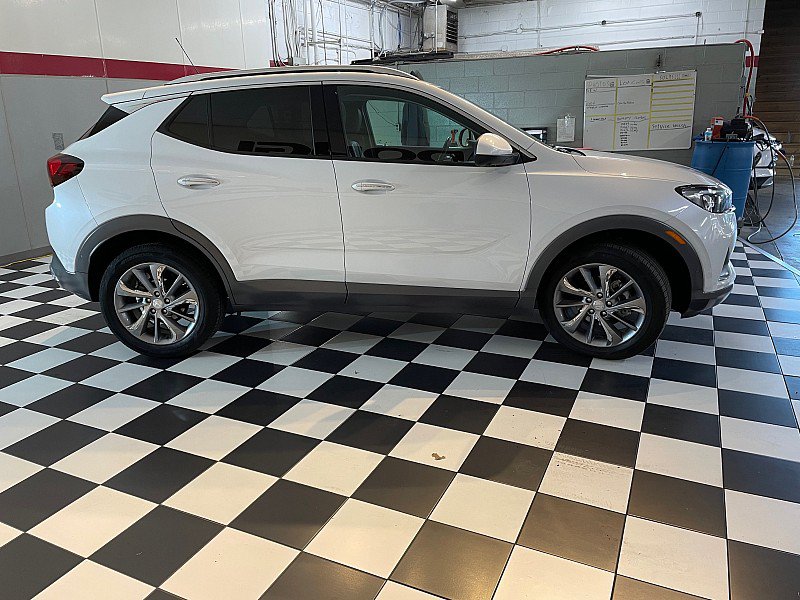 Used 2022 Buick Encore GX Essence w/ Advanced Technology Package AWD/4WD image 4
