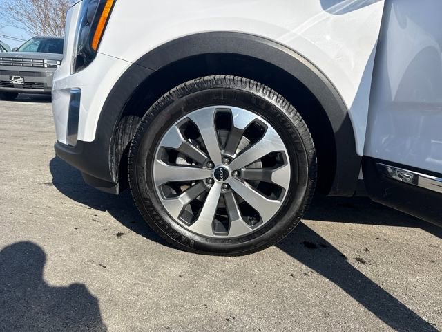 Used 2022 Kia Telluride EX w/ EX Premium Package image 27