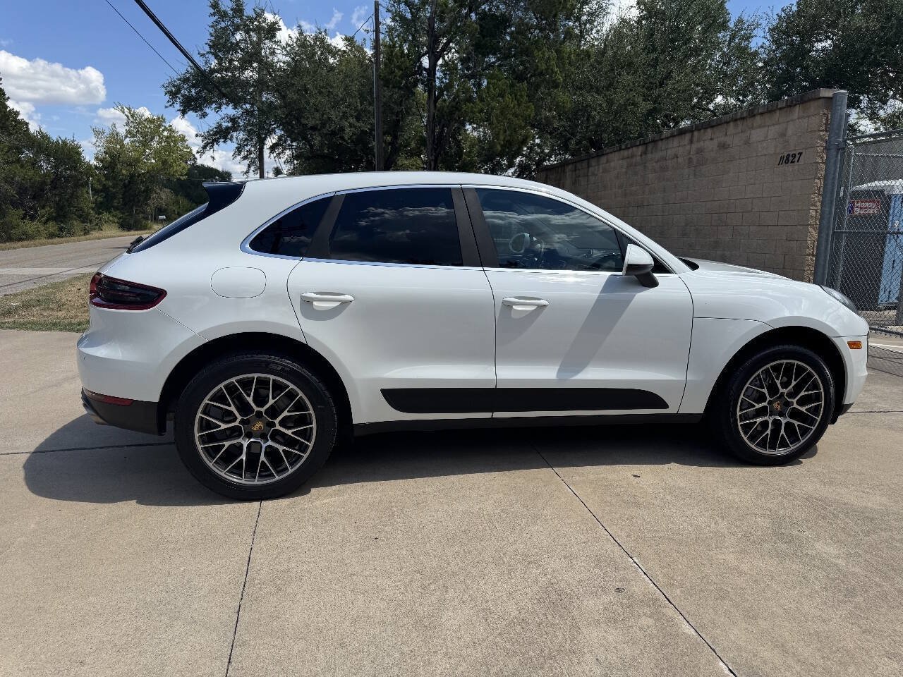 Used 2015 Porsche Macan S AWD/4WD image 13