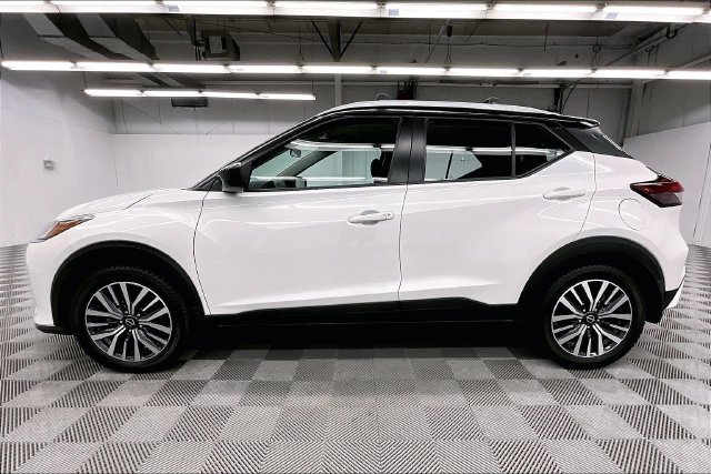 Used 2022 Nissan Kicks SV FWD image 15