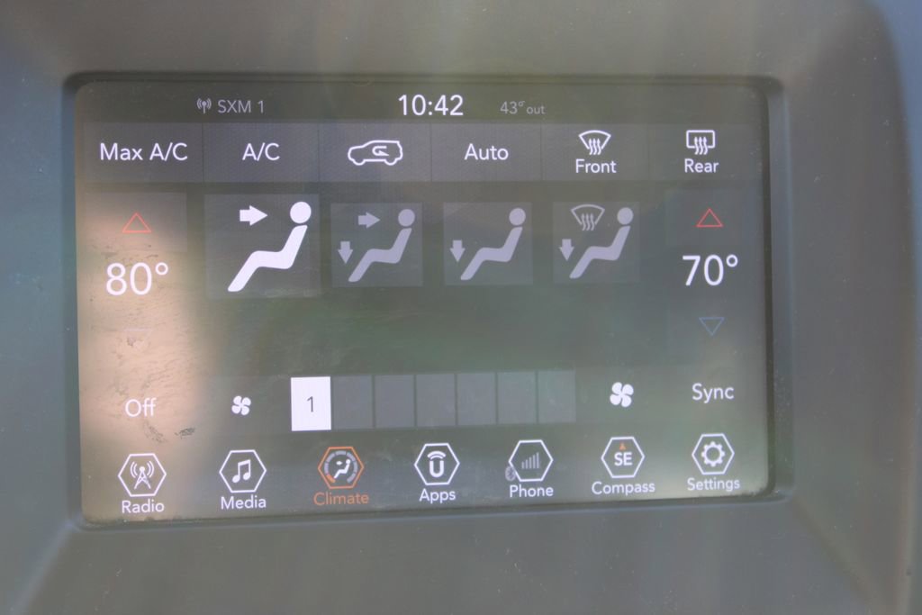 Used 2018 Jeep Compass Latitude w/ Popular Equipment Group image 28