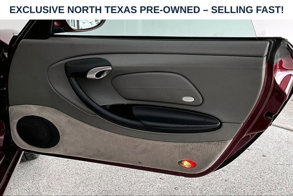 Used 2000 Porsche Boxster RWD image 24