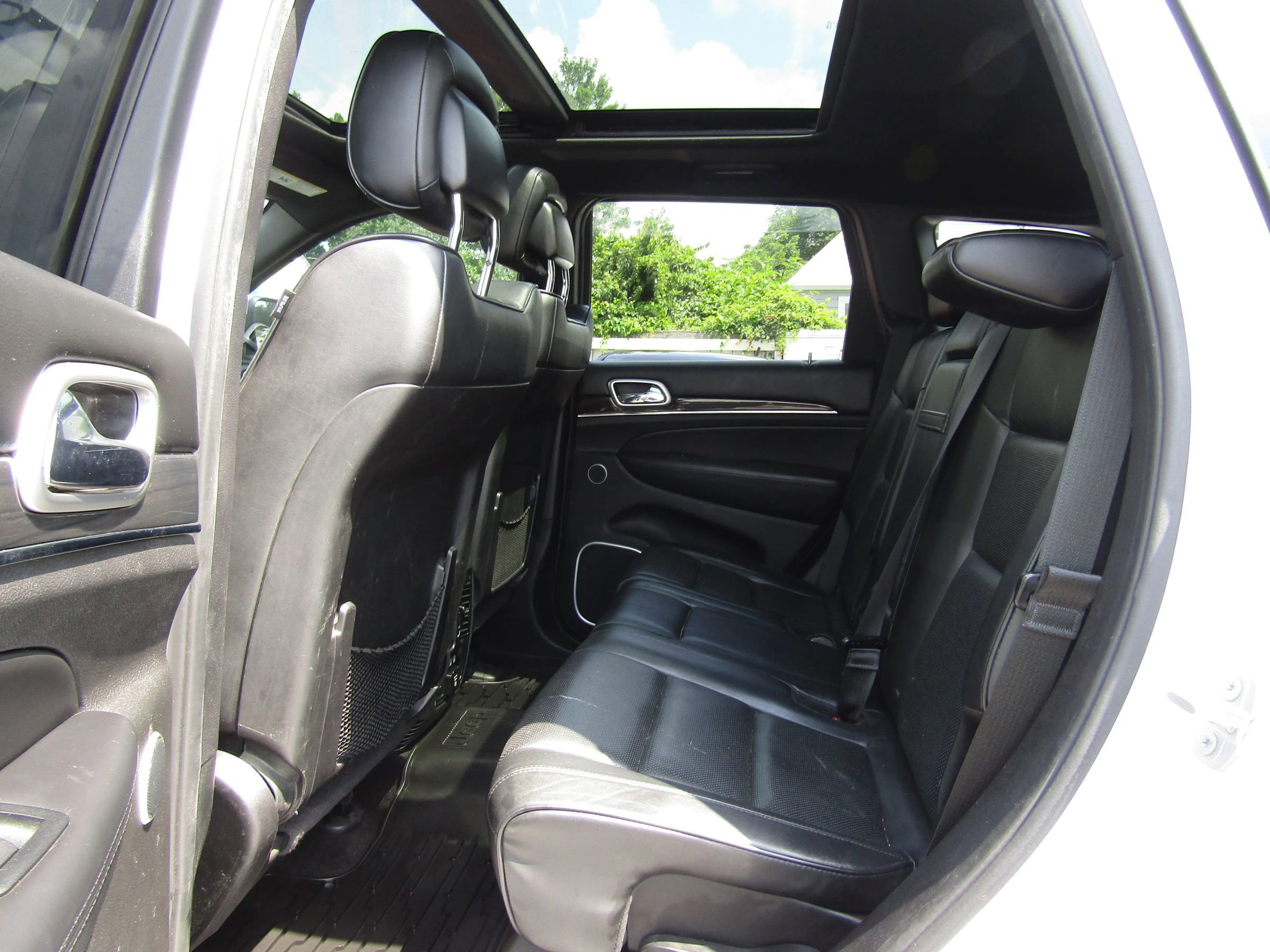 Used 2015 Jeep Grand Cherokee High Altitude image 14