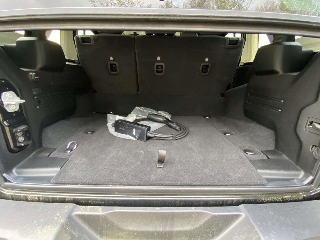 Used 2025 Jeep Wrangler Unlimited Sahara w/ Safety Group image 29