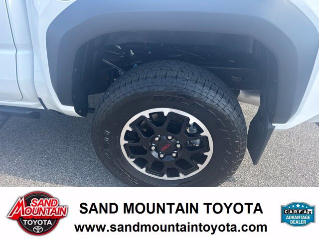 Used 2024 Toyota Tacoma TRD Off-Road AWD/4WD image 12