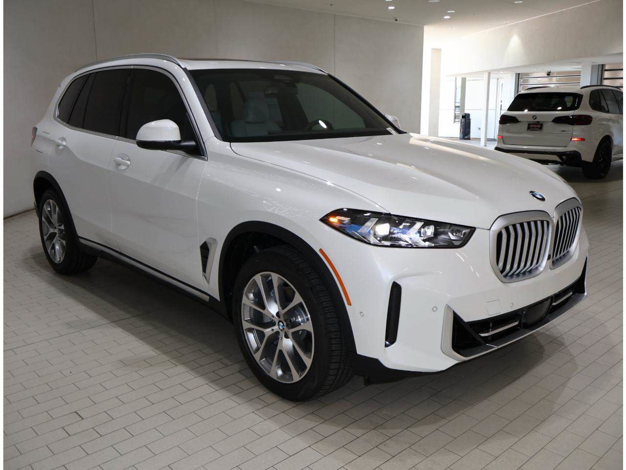 Used 2026 BMW X5 sDrive40i w/ Parking Assistance Package RWD image 8