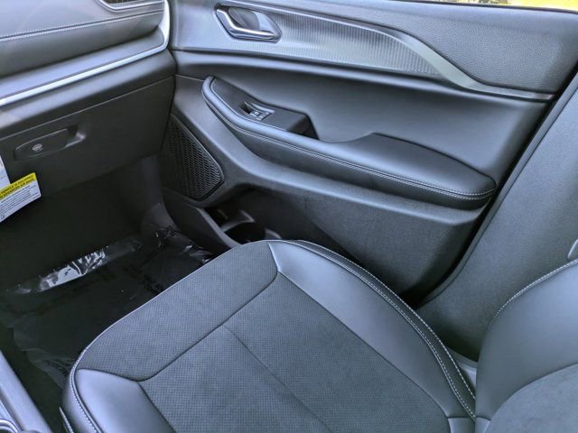 New 2025 Jeep Grand Cherokee Altitude image 16