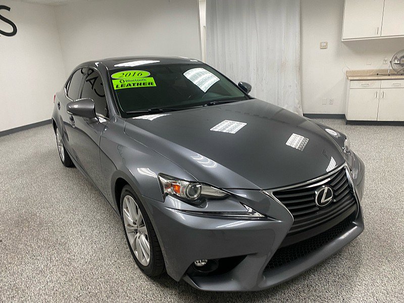 Used 2016 Lexus IS 200t image 3