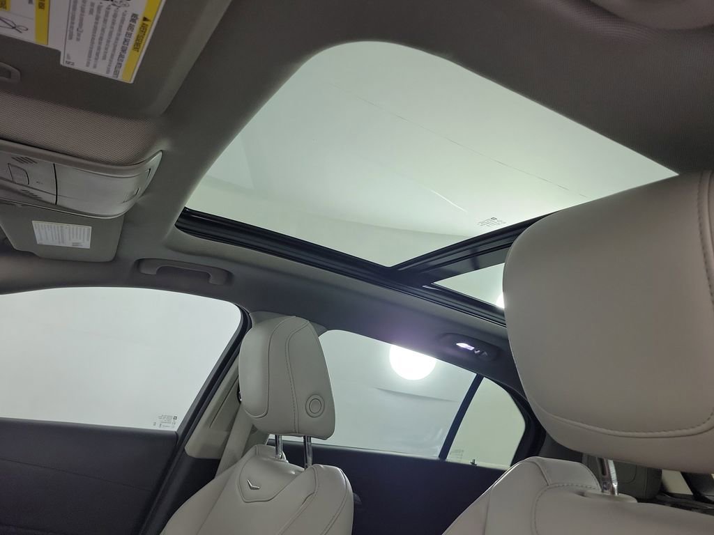 Certified 2023 Cadillac XT4 Premium Luxury image 17