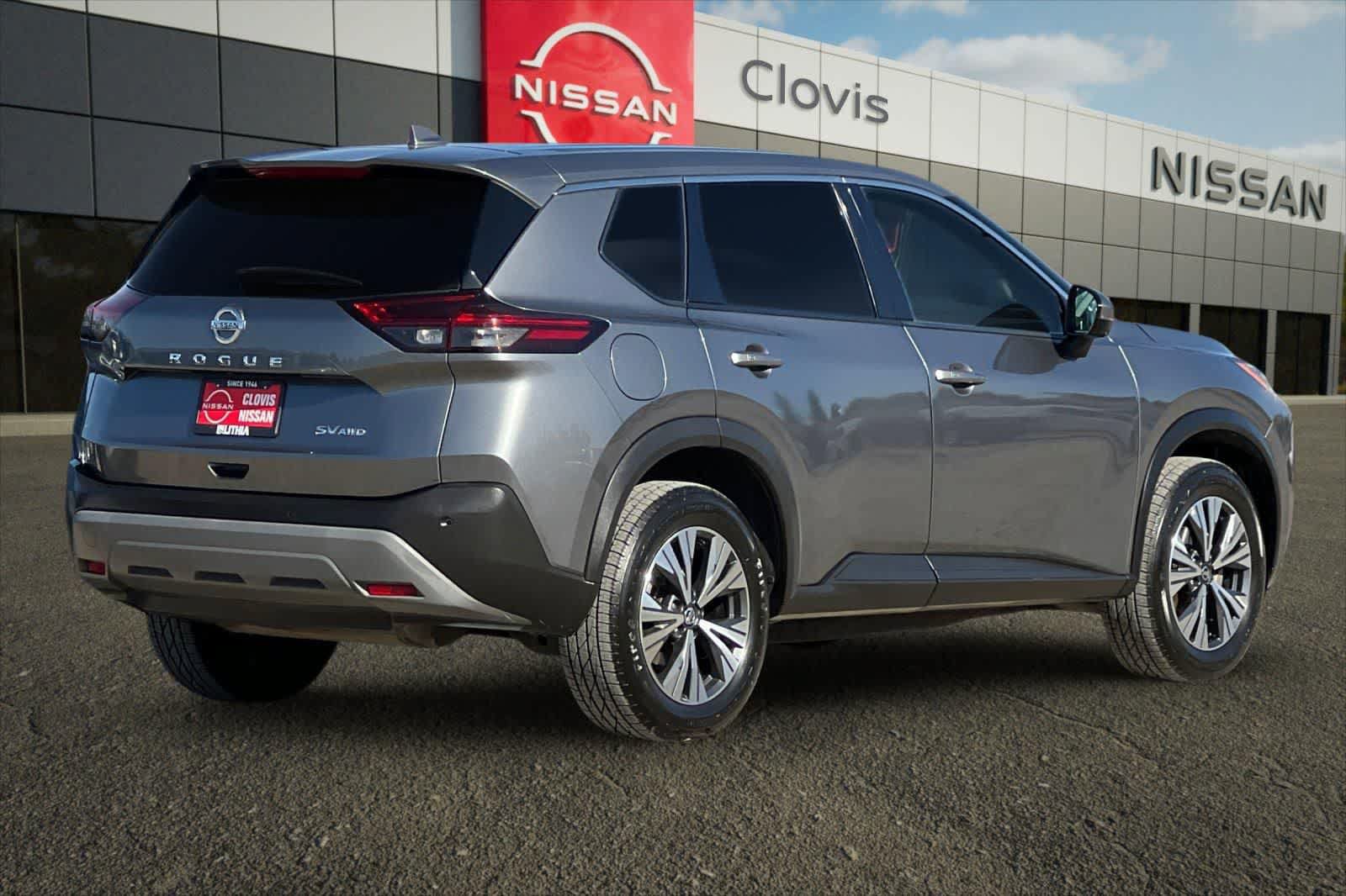 Used 2021 Nissan Rogue SV AWD/4WD image 3