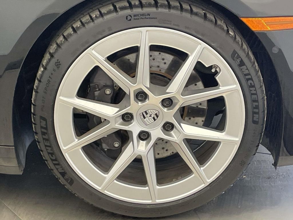 Certified 2025 Porsche 911 Carrera image 14