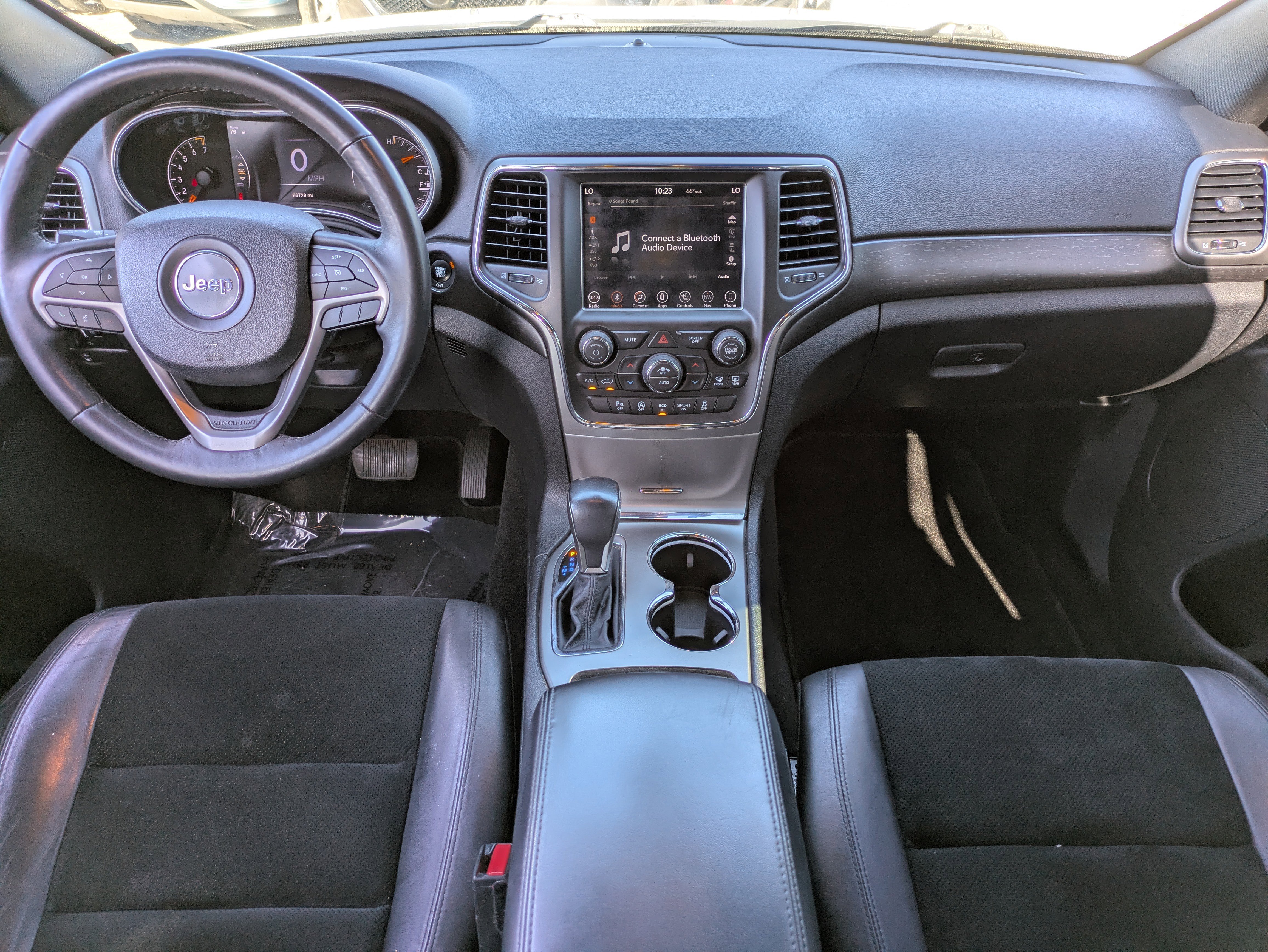 Used 2018 Jeep Grand Cherokee Altitude image 17