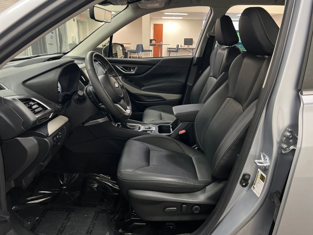 Used 2023 Subaru Forester Limited AWD/4WD image 11