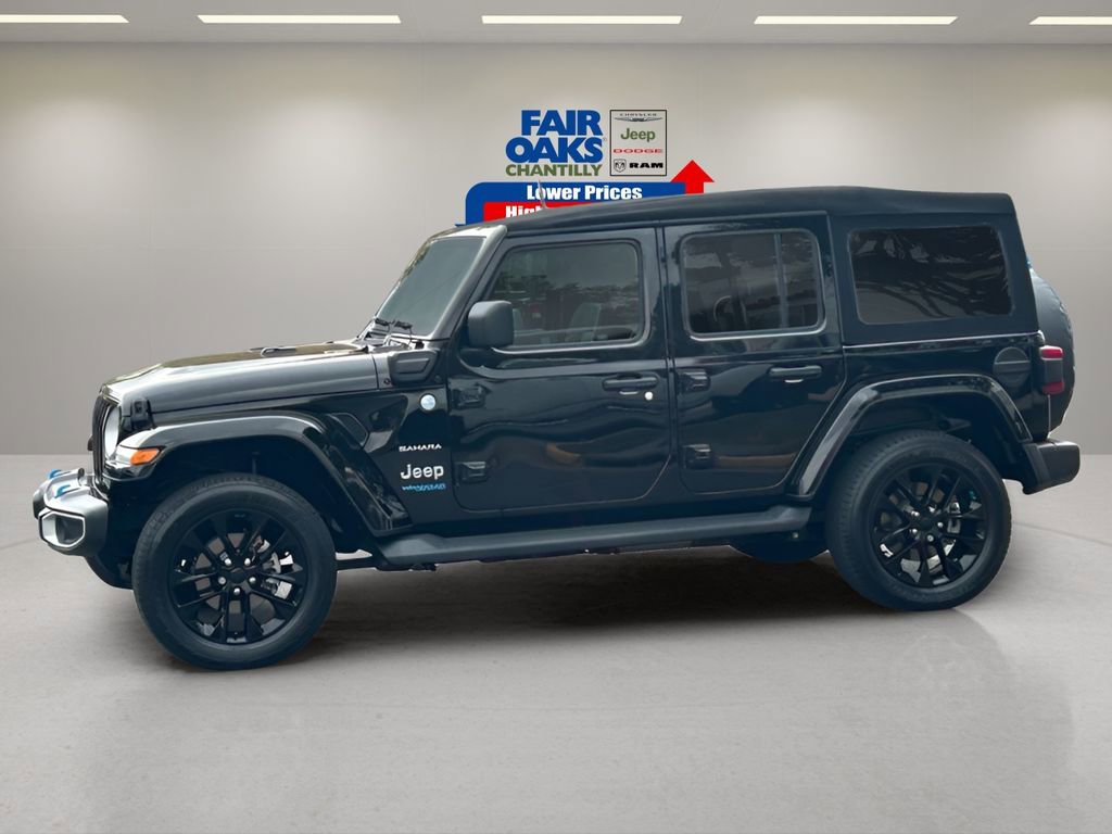 Used 2022 Jeep Wrangler Unlimited Sahara w/ Cold Weather Group image 11