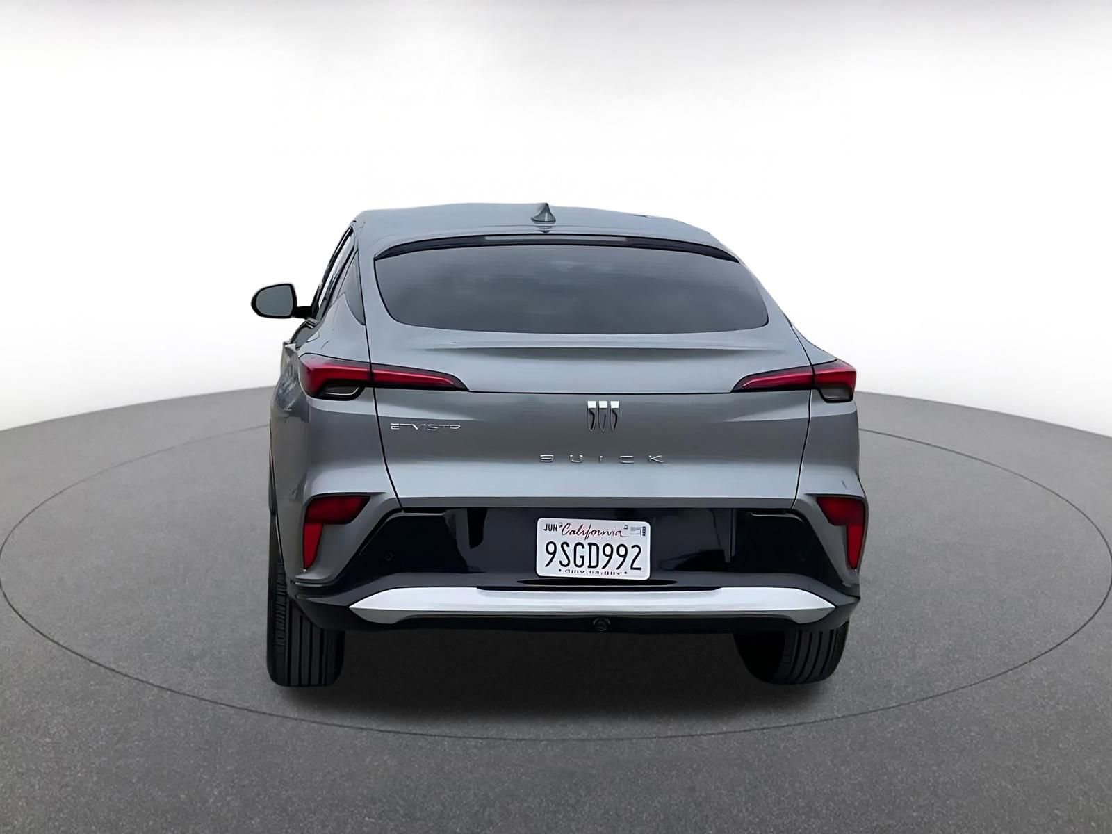 Used 2025 Buick Envista Sport Touring image 12