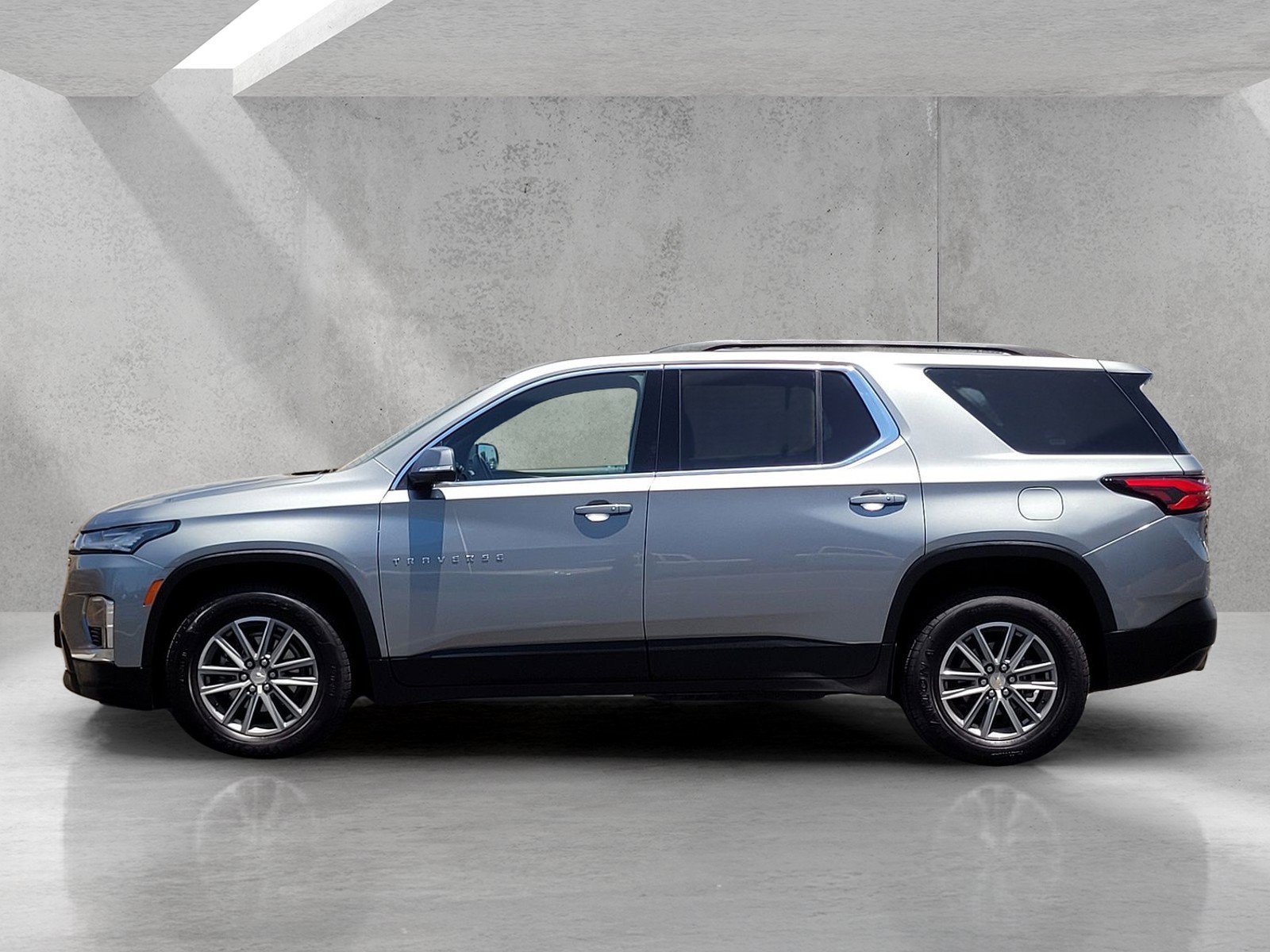Used 2023 Chevrolet Traverse LT AWD/4WD image 8