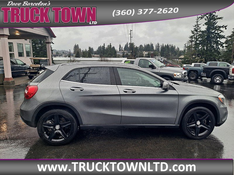 Used 2015 Mercedes-Benz GLA 250 4MATIC image 2