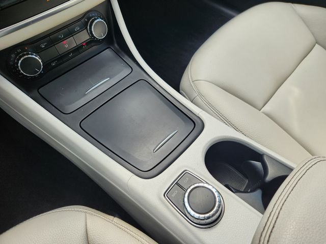 Used 2015 Mercedes-Benz GLA 250 4MATIC image 19