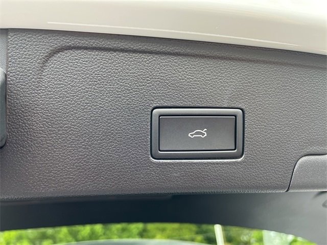 New 2025 Volkswagen Atlas Cross Sport SE image 26