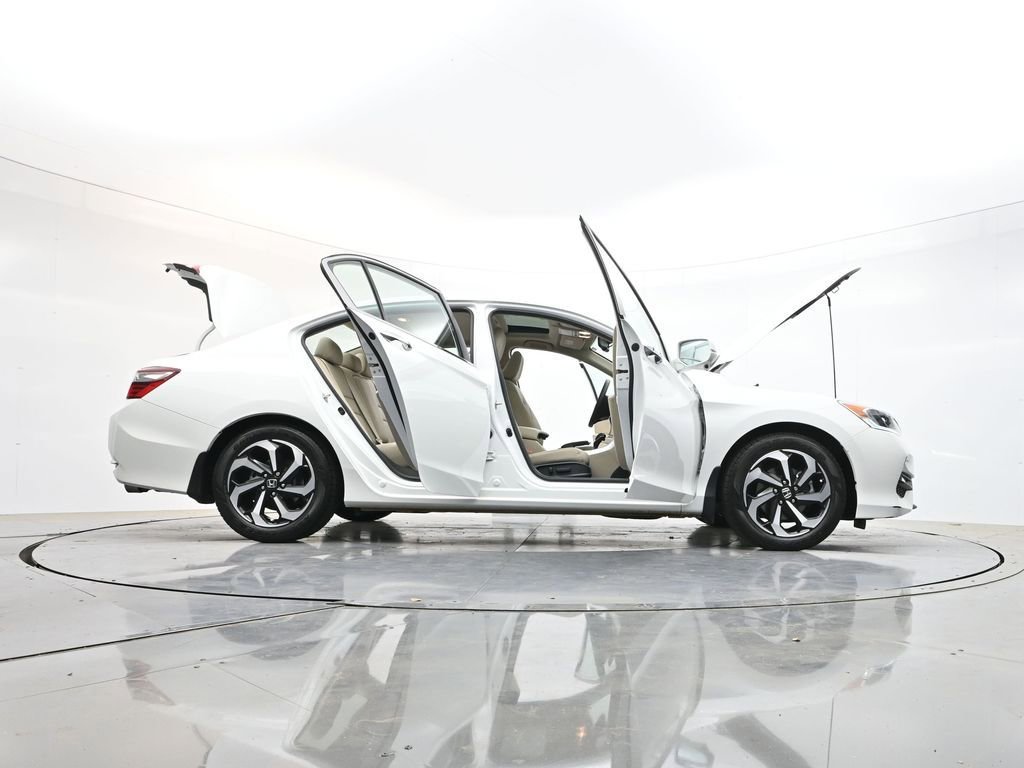 Used 2017 Honda Accord EX-L image 46