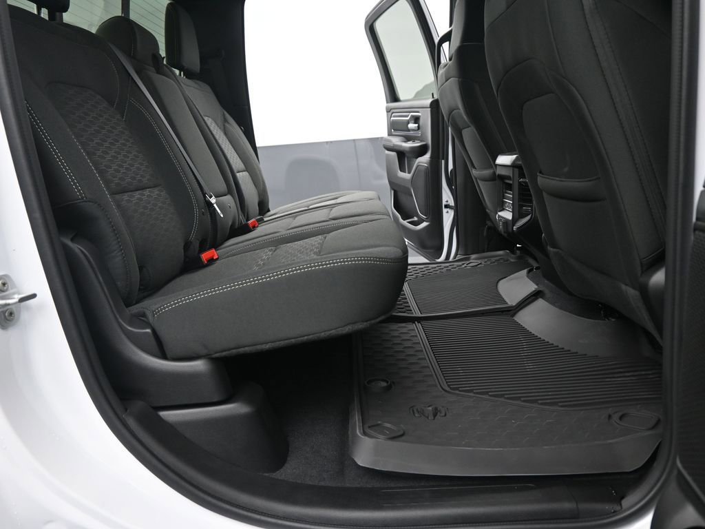New 2026 RAM 1500 4x4 Crew Cab image 17