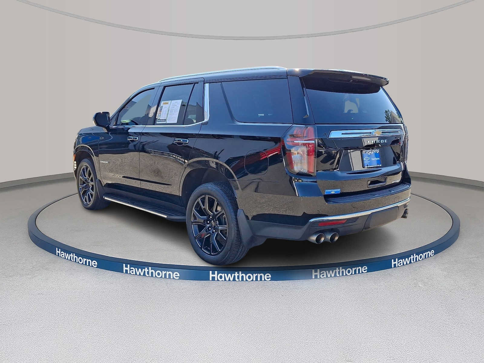 Used 2023 Chevrolet Tahoe Premier AWD/4WD image 4
