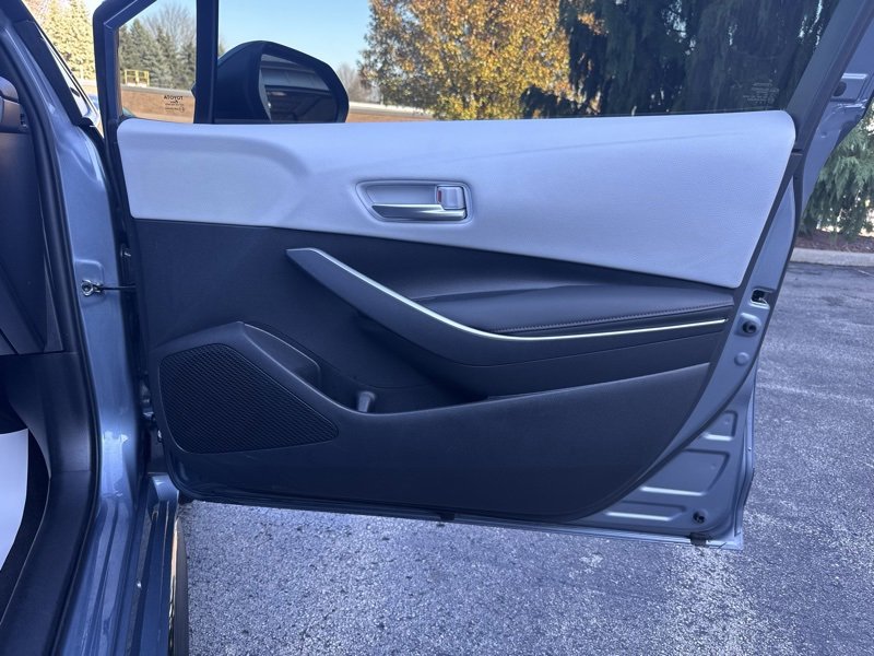 Used 2023 Toyota Corolla SE image 39