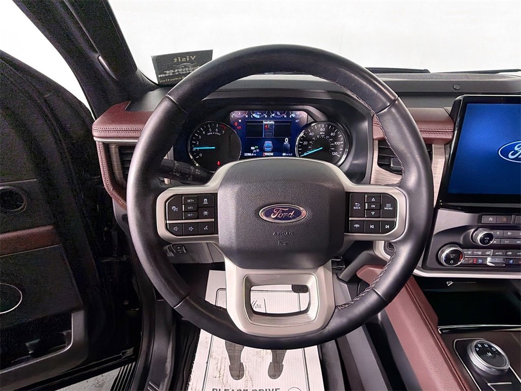 Used 2024 Ford Expedition Limited image 11