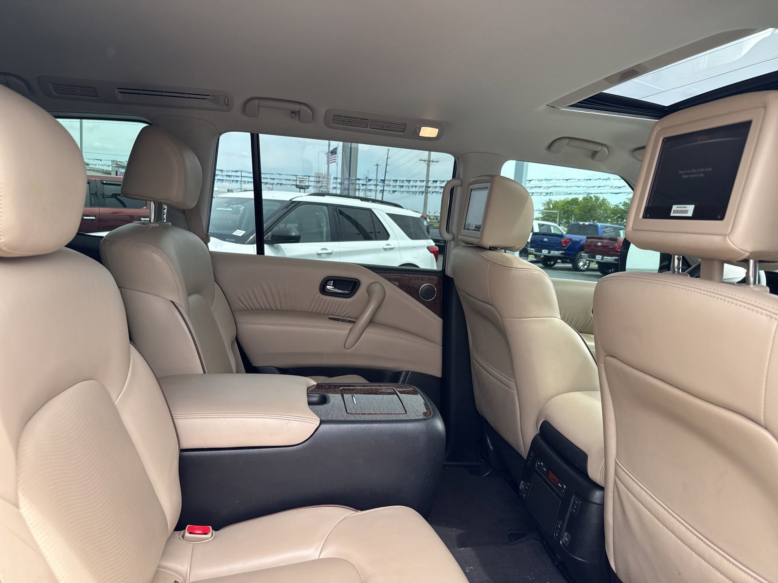 Used 2020 Nissan Armada Platinum w/ Captain's Chairs Package AWD/4WD image 17