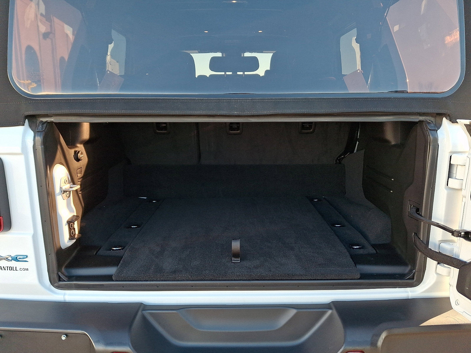 Used 2024 Jeep Wrangler Unlimited Sahara image 28