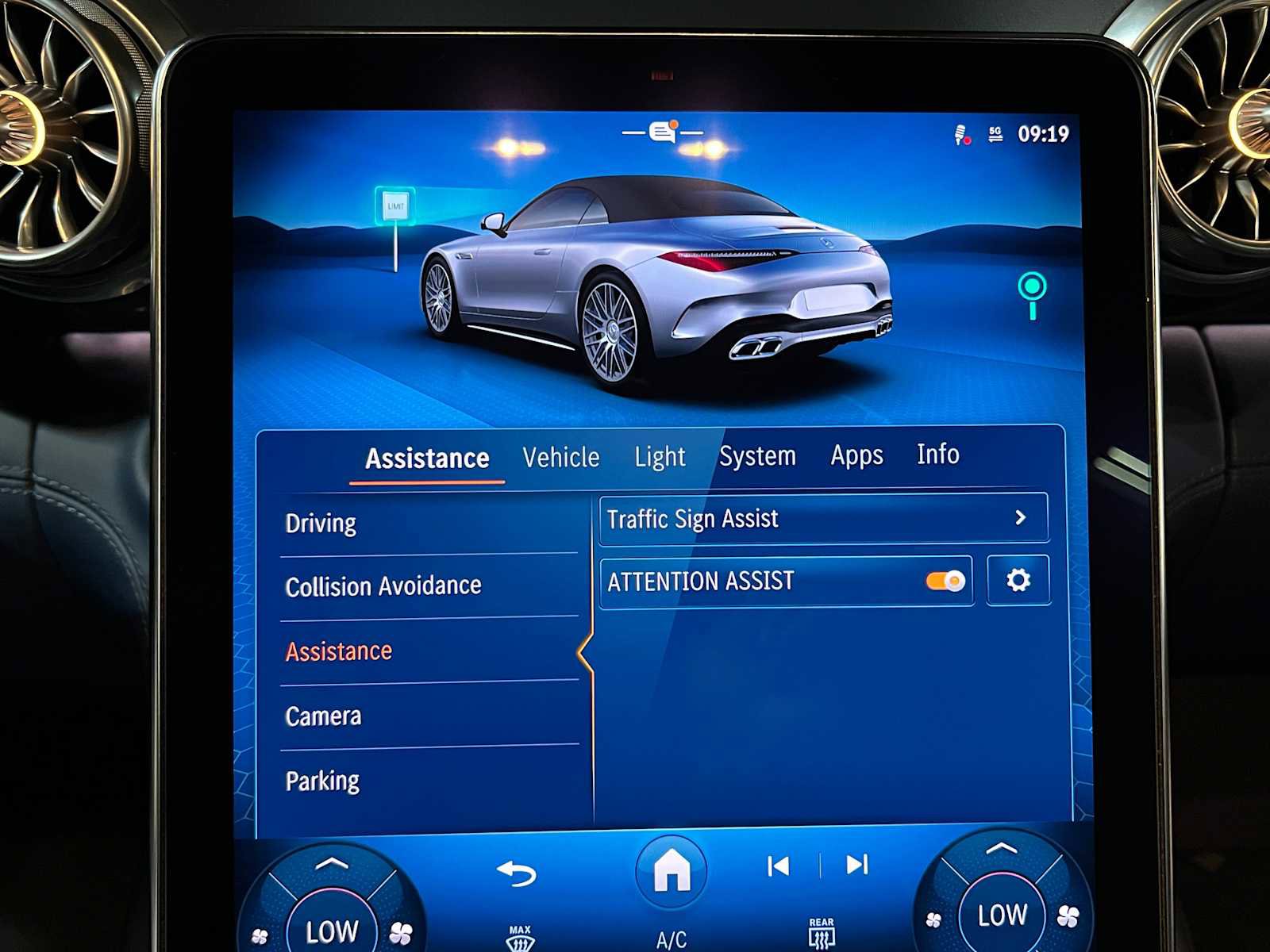 New 2026 Mercedes-Benz SL 55 AMG 4MATIC image 41